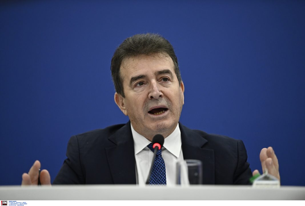 Χρυσοχοΐδης για την υπόθεση του αστυνομικού της Βουλής: «Είναι μια τρομακτική, φρικιαστική υπόθεση»