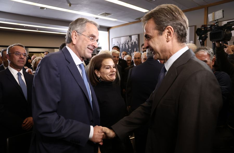 Προτάσσει τη σταθερότητα του κόμματος για να καλύψει τη ρήξη με τον Σαμαρά