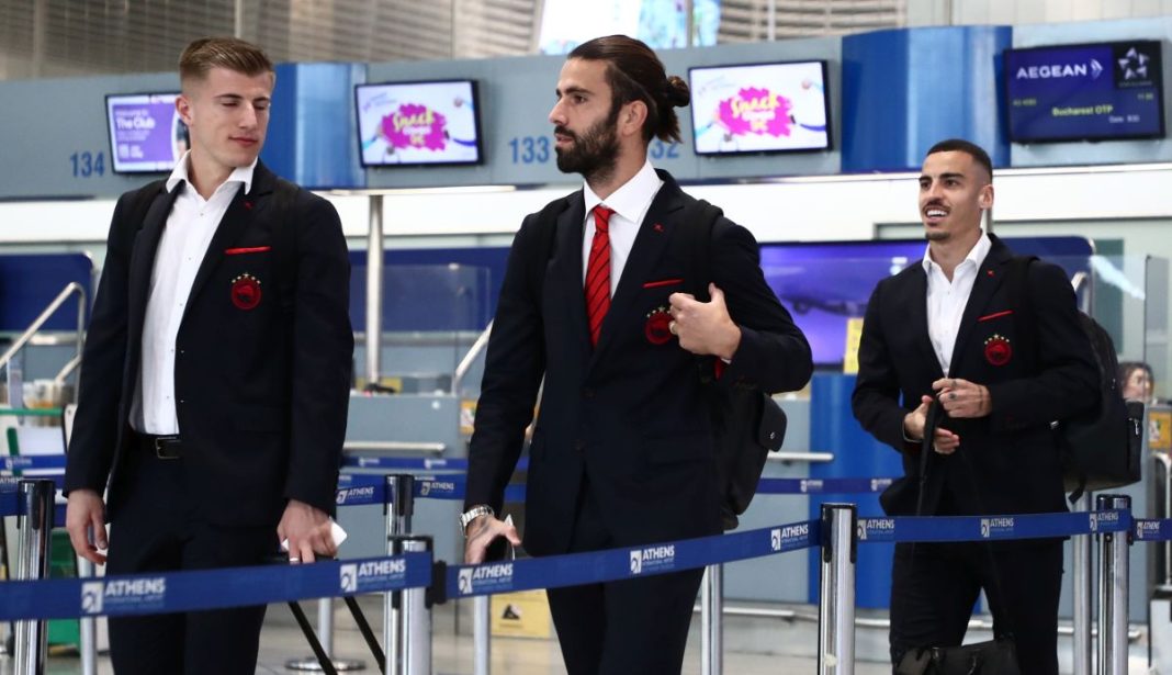 Ολυμπιακός: Με Έσε και Τσικίνιο η αποστολή για Βουκουρέστι