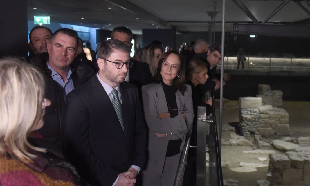 Επίσκεψη Ανδρουλάκη στο Μετρό Θεσσαλονίκης: Το σχέδιο μας περιλαμβάνει αναβάθμιση και δημόσιο έλεγχο για τα μέσα της πόλης