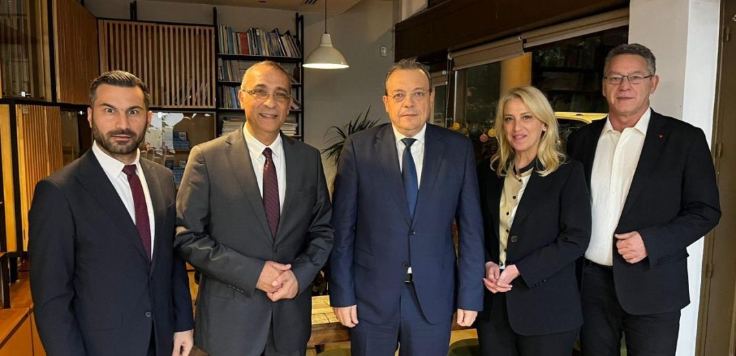 «Αναγκαία η ενίσχυση των διακοινοτικών επαφών»: Συνάντηση Φάμελλου με φορείς της τουρκοκυπριακής κοινότητας