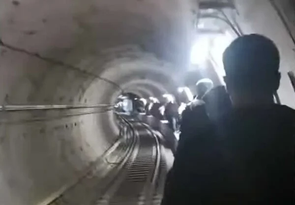 Μετρό Θεσσαλονίκης: Ακινητοποιήθηκαν συρμοί – Επιβάτες στις σήραγγες