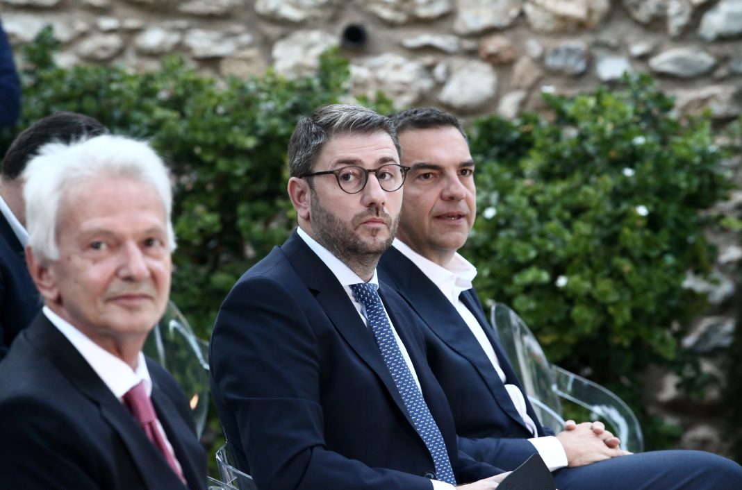 Το ΠΑΣΟΚ επέλεξε να χτυπήσει τον ΣΥΡΙΖΑ και να τορπιλίσει την Κεντροαριστερά