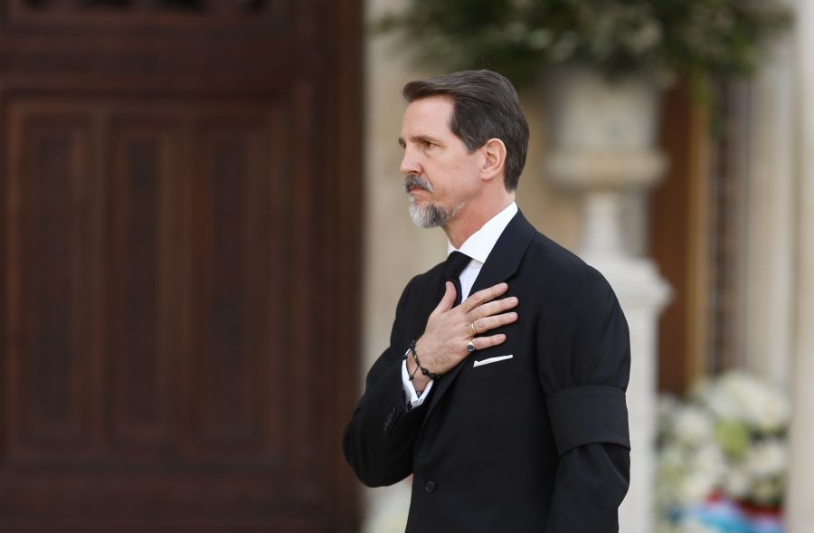 Το σενάριο καθόδου του Γλύξμπουργκ στην πολιτική και η ένωση των συντηρητικών κομμάτων