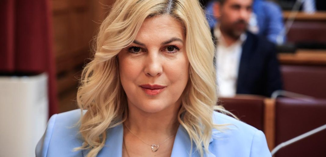 Αποχώρησε από την ΚΟ του ΣΥΡΙΖΑ-ΠΣ η Ράνια Θρασκιά – Δεν παραδίδει την έδρα της
