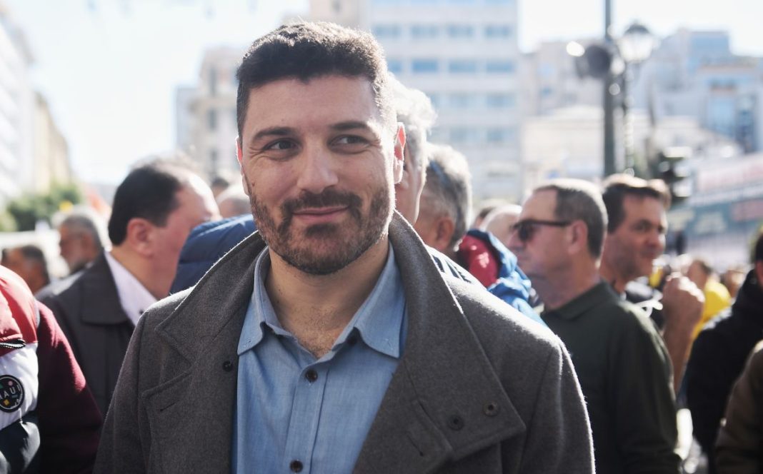 Τεμπονέρας: «Η κυβέρνηση συνεχίζει και εφαρμόζει μνημόνιο»