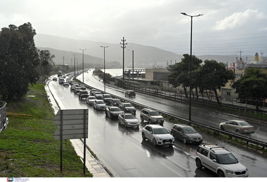 Ο Δήμος Αθηναίων επιστρέφει πινακίδες λόγω Πάσχα – Ποιοι εξαιρούνται