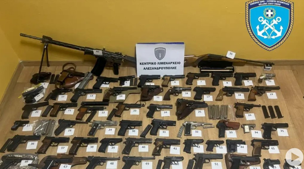 Περίεργο συμβάν με Τούρκο στην Αλεξανδρούπολη – Συνελήφθη με ολόκληρο οπλοστάσιο! Είχε μαζί του 61 όπλα και σχεδόν 3.000 φυσίγγια