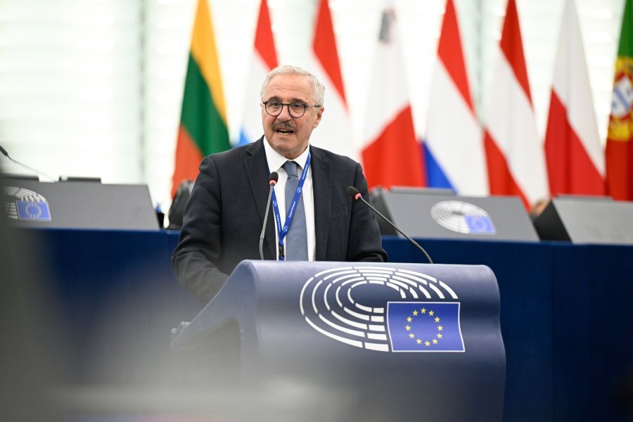 Ο Γιάννης Μανιάτης για τις επικίνδυνες συνεργασίες του ΕΛΚ που ανήκει η ΝΔ με την ακροδεξιά