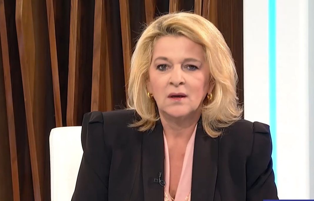 Αδειάζει τον Άδωνι η διοικήτρια του ΕΟΠΥΥ για το κλειστό φαρμακείο – Καταγγέλει υποστελέχωση