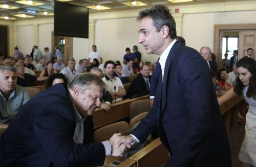 Φουντώνουν τα σενάρια για πρόταση Βενιζέλου για την ΠτΔ