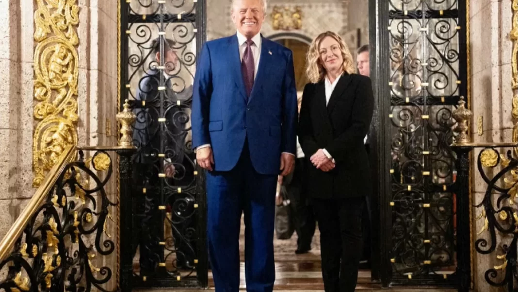 Συναντήθηκαν Τραμπ – Μελόνι στη Φλόριντα: Την αποθέωσε ο εκλεγμένος πρόεδρος των ΗΠΑ