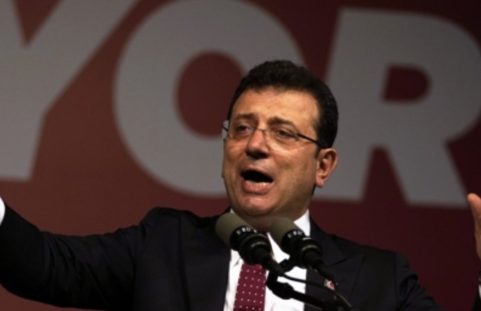 Ιμάμογλου: Αντιμέτωπος με ποινή φυλάκισης έως 4 έτη και αποκλεισμό από την πολιτική