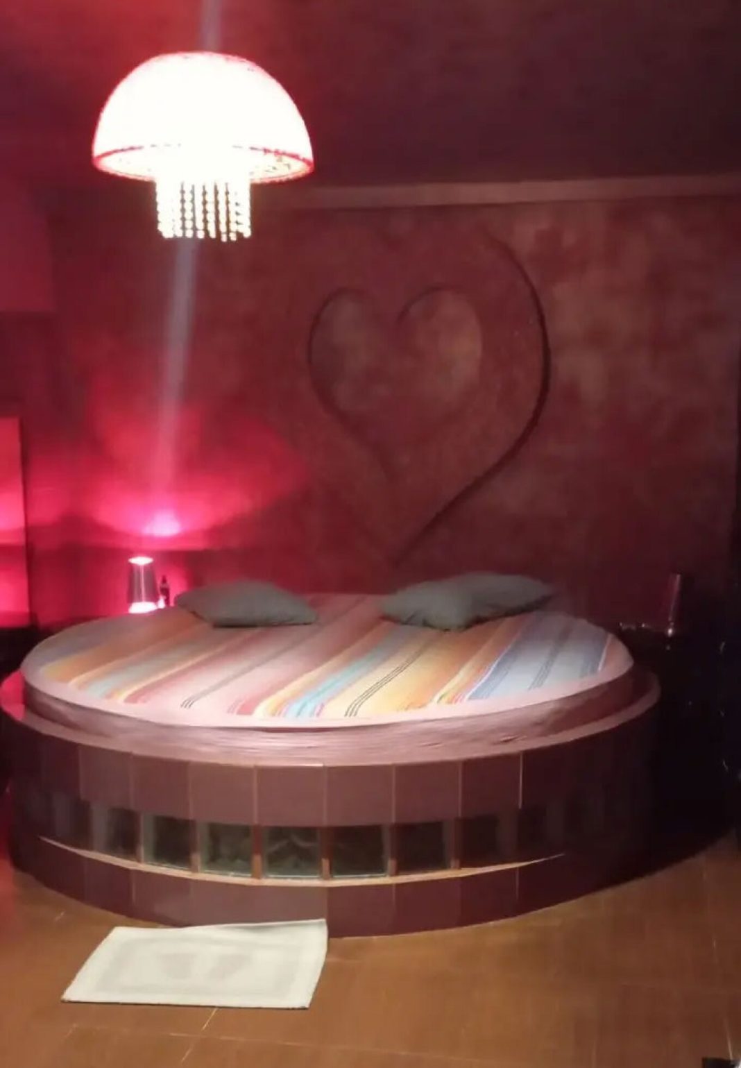 Κύκλωμα μαστροπείας: Μία 73χρονη και η κόρη της οι αρχηγοί - Νάρκωναν γυναίκες για να τις εκδίδουν