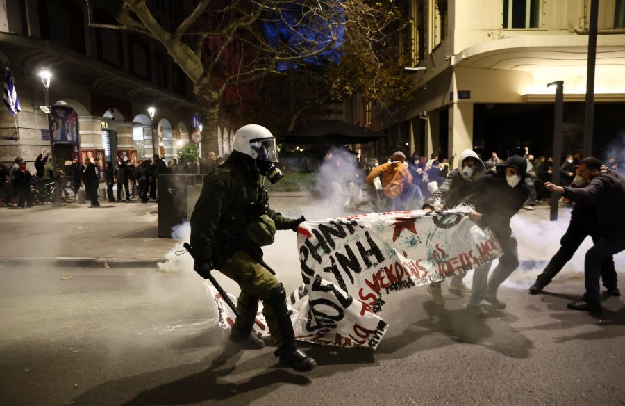 Παραίτηση Χρυσοχοΐδη ζητά ο ΣΥΡΙΖΑ: Καταπατά το συνταγματικό δικαίωμα του συνέρχεσθαι