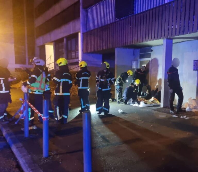 Γαλλία: Τουλάχιστον 12 τραυματίες από ρίψη χειροβομβίδας σε μπαρ στη Γκρενόμπλ – Εξετάζονται όλα τα ενδεχόμενα