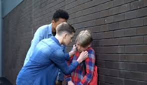 Παραβατικότητα και βία ανηλίκων: Τρεις ανήλικες στην Θεσσαλονική χτύπησαν μία δεκατετράχρονη και το βιντεοσκόπησαν