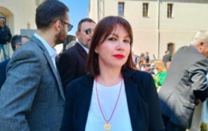 Τριγμοί στο ΠΑΣΟΚ: Αποχωρεί λόγω Διαμαντοπούλου η Υποψήφια Βουλευτής Στέλλα Ζολώτα