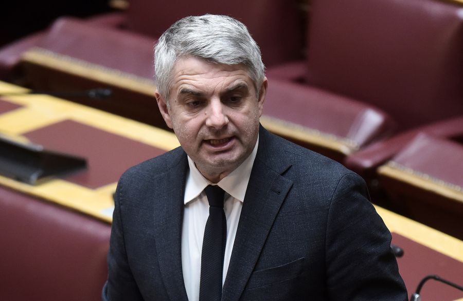 Μύλος το ΠΑΣΟΚ: Σκέψεις για διαγραφή Κωνσταντινόπουλου για τη δήλωση στήριξης Αδειλίνη