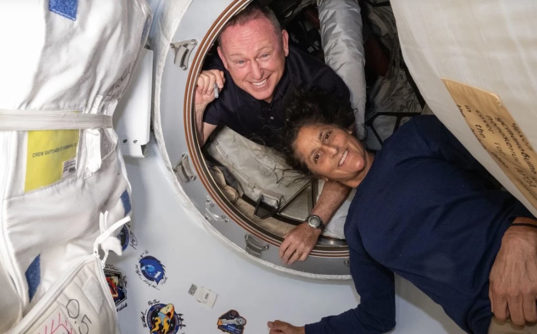 Απίστευτο: Αναβλήθηκε ξανά η επιστροφή των 2 εγκλωβισμένων αστροναυτών στο Διάστημα – τι συνέβη