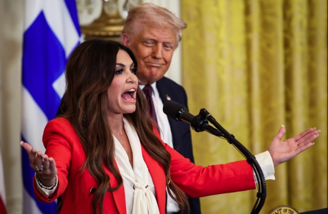 Ντόναλντ Τραμπ: Δασμοί 104% από σήμερα στην Κίνα – «Οι Κινέζοι θέλουν συμφωνία αλλά δεν ξέρουν πώς