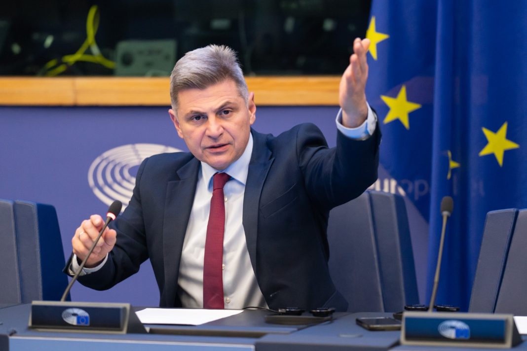 ΑΠΟΚΑΛΥΨΗ ευρωβουλευτή Φαραντούρη: Διάσκεψη για την Ευρωπαϊκή Άμυνα με τη συμμετοχή Ερντογάν ενώ έχει συλλάβει τον Ιμάμογλου