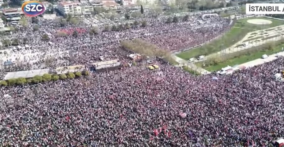 Τουρκία: Πλήθος κόσμου στην Κωνσταντινούπολη για την προφυλάκιση Ιμάμογλου