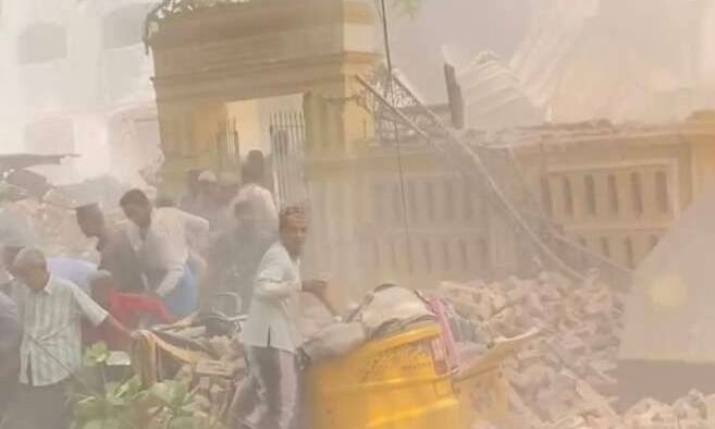 Μιανμάρ: Τουλάχιστον 20 νεκροί από κατάρρευση τεμένους