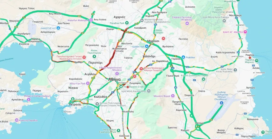 Τροχαίο με την εμπλοκή λεωφορείου και ΙΧ στην Αθηνών – Κορίνθου. Πού υπάρχει μποτιλιάρισμα.