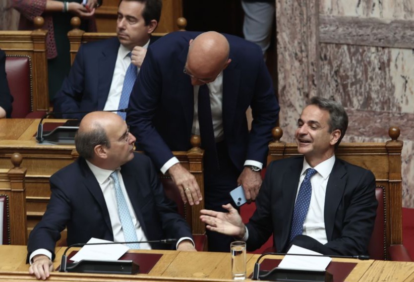 Καλλιεργώντας τους «βαρβάρους»: Γιατί το Μαξίμου «παίζει» το χαρτί Αλέξη και Ζώης