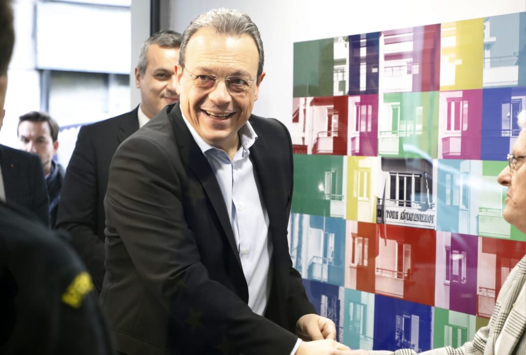 Φάμελλος: «Μισθολόγιο αξιοπρέπειας στις Ένοπλες Δυνάμεις και απόρρητη ενημέρωση για εξοπλισμούς»