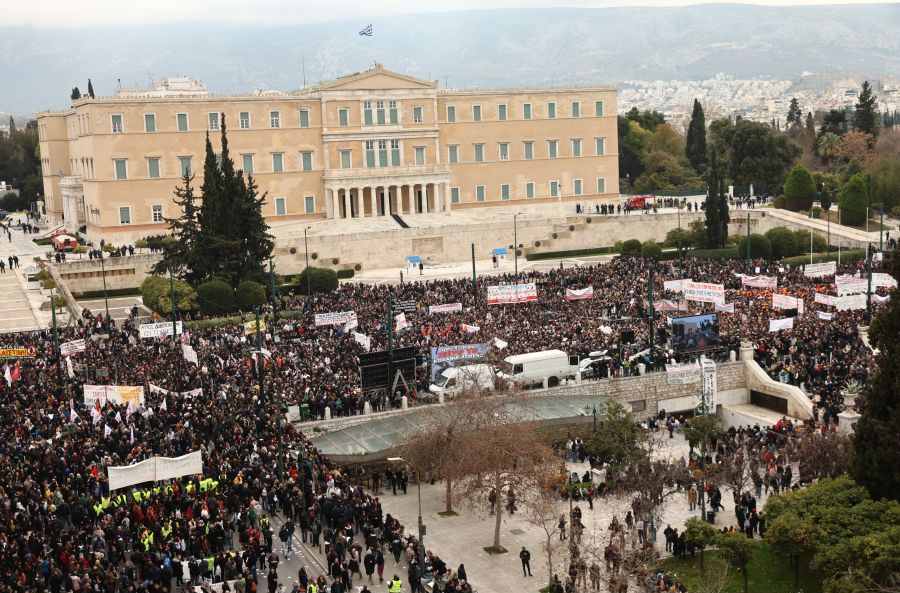 Οι πολιτικές εξελίξεις για την κυβέρνηση είναι πλέον μονόδρομος