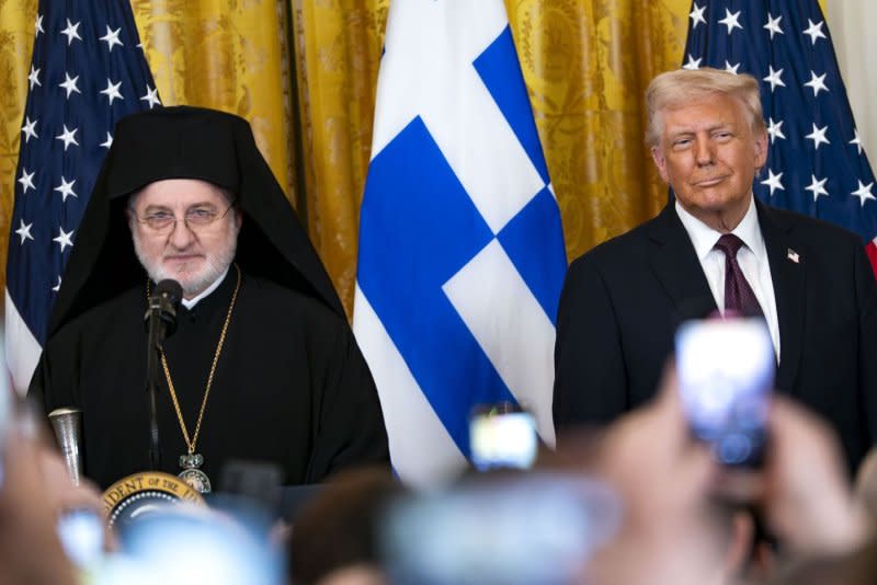 Τραμπ: «Οι Έλληνες είστε υπέροχοι και τα πάτε θαυμάσια»