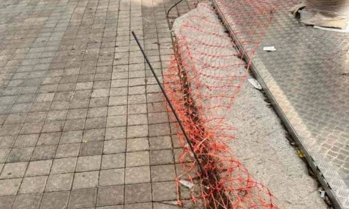 Αγρίνιο: Σιδερόβεργα καρφώθηκε στο πόδι πεζού