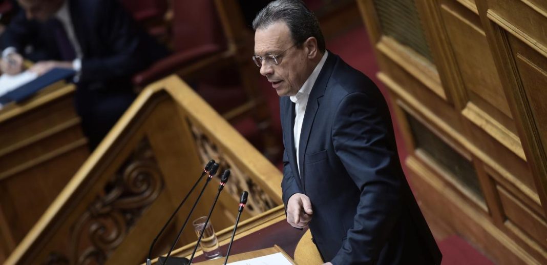 Σωκράτης Φάμελλος: Αποκάλυψη – Η προειδοποιητική επιστολή που έλαβε ο Μητσοτάκης το 2021 για τον σιδηρόδρομο