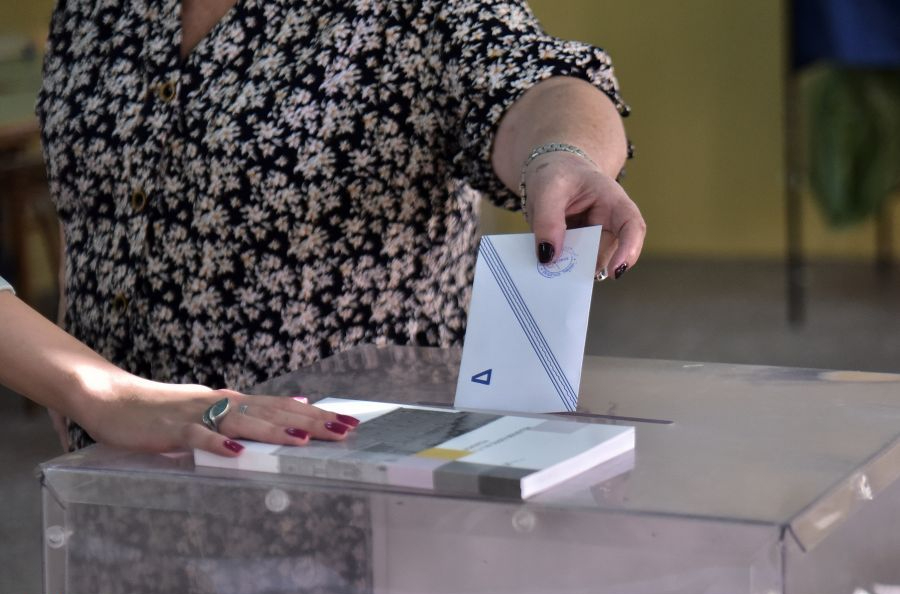 Δημοσκόπηση MRB: Στο όριο του 20% η ΝΔ – Κάτω από 10% το ΠΑΣΟΚ