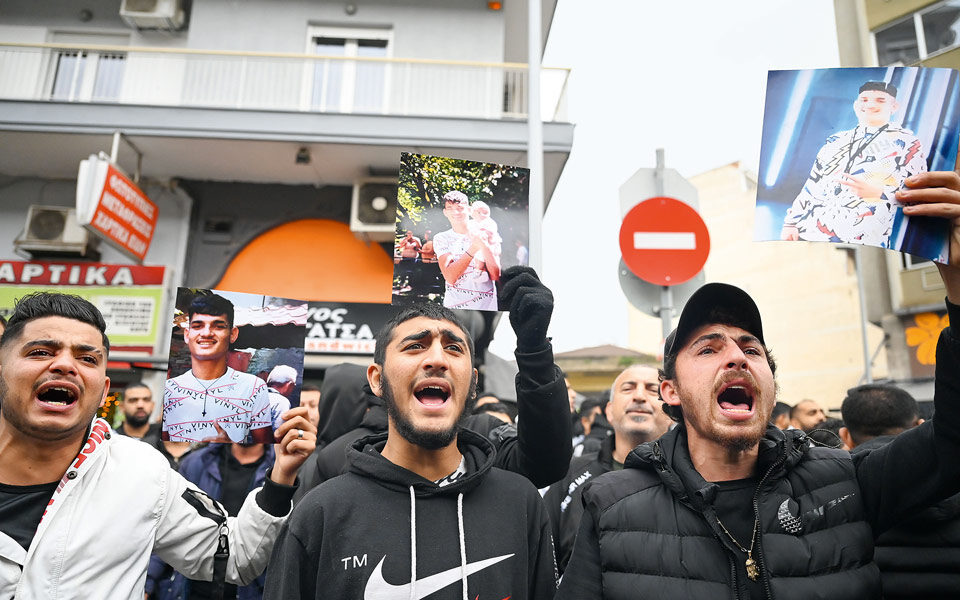 Ξεκινά σήμερα η δίκη για τον θάνατο του 16χρονου Κώστα Φραγκούλη από αστυνομικά πυρά