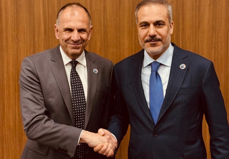 Γιώργος Γεραπετρίτης Χακάν Φιντάν