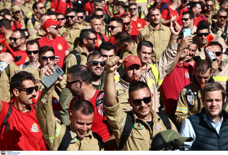 Εποχικοί πυροσβέστες: Εκτός προσλήψεων 600 άτομα – Στο «μηδέν» η υπηρεσία ενόψει καλοκαιριού